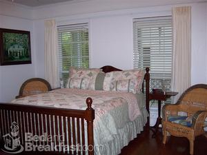 Valcour Verandas Bed & Breakfast::BedAndBreakfast.com