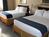 Holiday Inn Express And Suites::Priceline.com