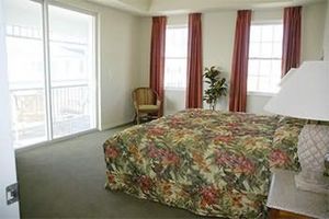 Resortquest At Harbor Pointe::Travelocity.com