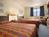 Super 8 Motel - Chicago/Waukegan/I-94 N.::Travelocity.com