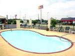 Tn-546909_pool_01_f