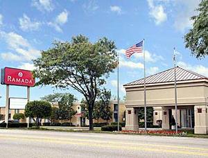 Ramada Waukegan Gurnee::Travelocity.com