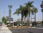 Leonardo Inn & Suites