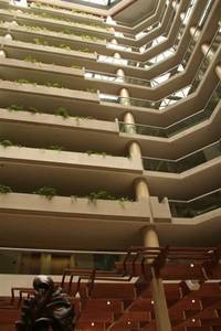 Web-embassy_suites_hotel_crystal_city_42415_4_09042006_2009060298_500