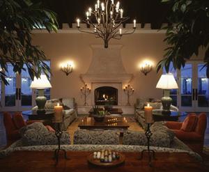 Web-lax_loew-lobby-1