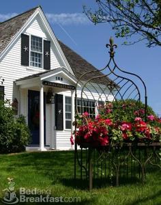Ships Knees Inn::BedAndBreakfast.com
