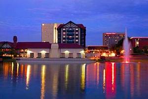 Sheraton Westport Chalet Hotel St. Louis::Expedia