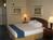 Holiday Inn Express and Suites::ProfessionalTravelGuide.com