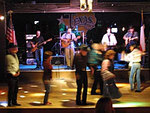 Tn-billy-bobs-texas-honky-tonk-in-dallas-2