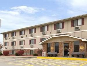 Super 8 Motel - Sedalia::Travelocity.com