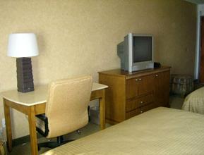 Web-phx_qual-rooms-4