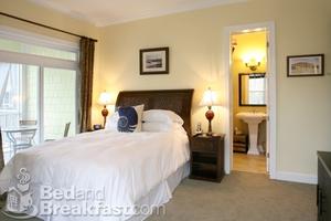 Water's Edge Inn::BedAndBreakfast.com