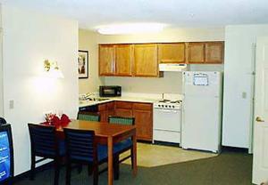 Web-evt_3858-suite-2
