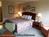 Holiday Inn Suites Airport::Priceline.com