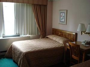 Web-skyline_hotel_44710_5_08142006_1408248906_500