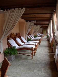 Web-3141429-chairs_for_relaxing_at_the_spa-sonoma