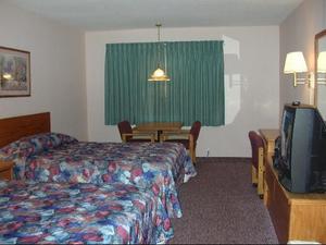 Web-3573595-hotels_and_accommodations-west_yellowstone