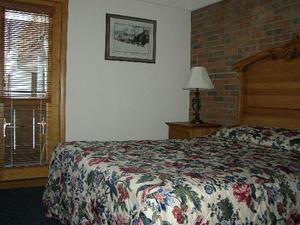 Web-2229885-mountain_chalet_aspen-aspen
