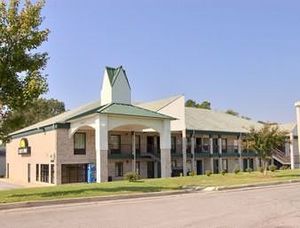 Suffolk Days Inn::Travelocity.com