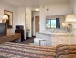 Super 8 Racine::Yahoo! Travel