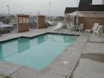 Tn-u91410_pool_01_f