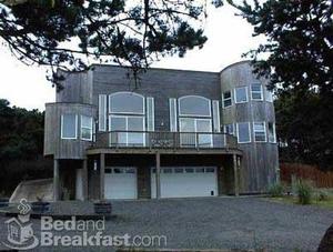 Ona Beach Bed and Breakfast::BedAndBreakfast.com