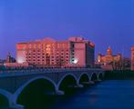 Embassy Suites Hotel Des Moines-On The River