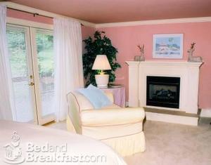 Ashingdon Manor Inn and Cottage::BedAndBreakfast.com