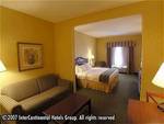 Holiday Inn Express Suites Williamsburg