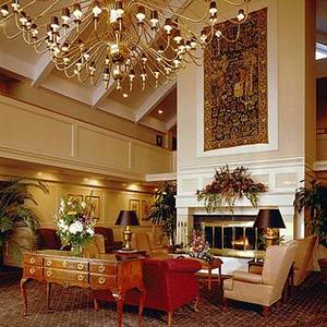Johnson And Wales Inn::Expedia