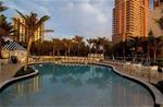 Tn-g74375_pool_02_f