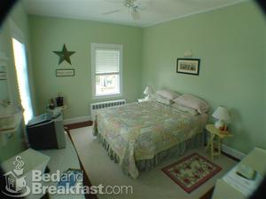 The Beach House At Chatham::BedAndBreakfast.com