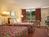 Days Inn Bristol Parkway::Priceline.com