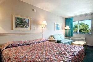 Super 8 Motel - Kissimmee/Orlando Area::Hotels.com