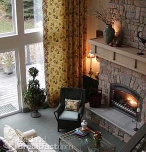 Lost Mountain Lodge::BedAndBreakfast.com