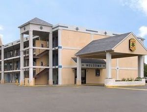 Super 8 Ashland Richmond Area::Travelocity.com