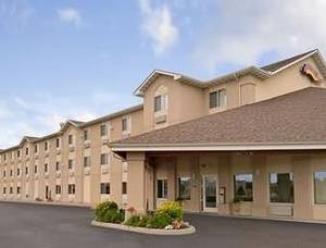 Baymont Inn & Suites - Toledo/Maumee::Travelocity.com
