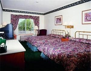 Country Inn & Suites By Carlson Walker::Travelocity.com