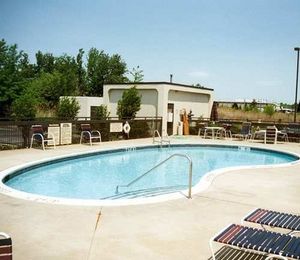 Hampton Inn Albany Wolf Road::Travelocity.com