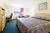 Howard Johnson Express Inn Suites - South Tampa/ Airport Are::Hotels.com
