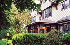 Longwood Inn::Hotels.com