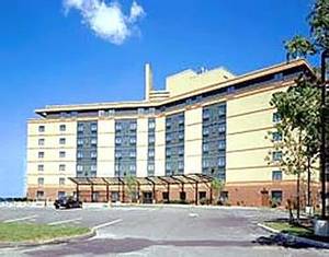 La Quinta Inn and Suites Boston Somerville::Expedia
