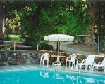 Tn-610151_pool_01_f
