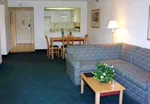 Web-evt_4116-suite-5