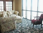 Shoreline Inn & Suites