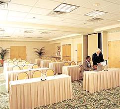 Hilton Garden Inn Islip MacArthur Airport::Hotels.com