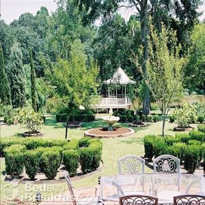 Maison Des Amis::BedAndBreakfast.com