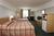 Looking Glass Inn::Expedia