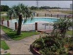 Bays Inn & Suites