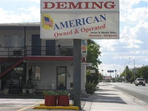 Web-deming_motel_156165_0_10092007_2110311671_500